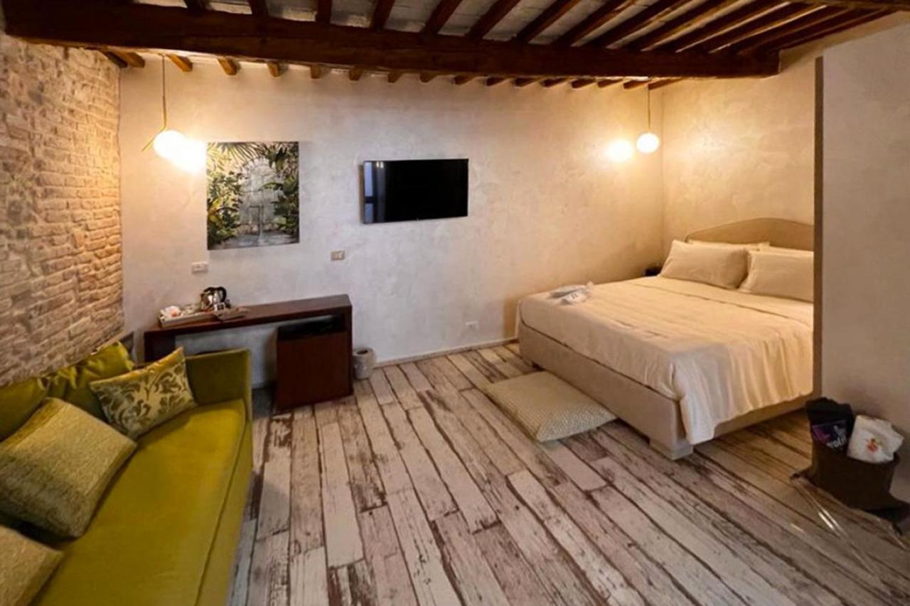 Dimora Storica Lo Svevo Hotell Jesi Exteriör bild